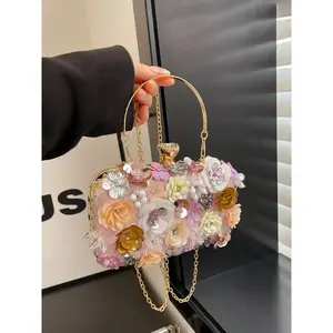 Women's Banquet Bag with Three-Dimensional Flower Decoration, Fashionable & Elegant Design, Versatile for Daily Gatherings, Dates, Shopping