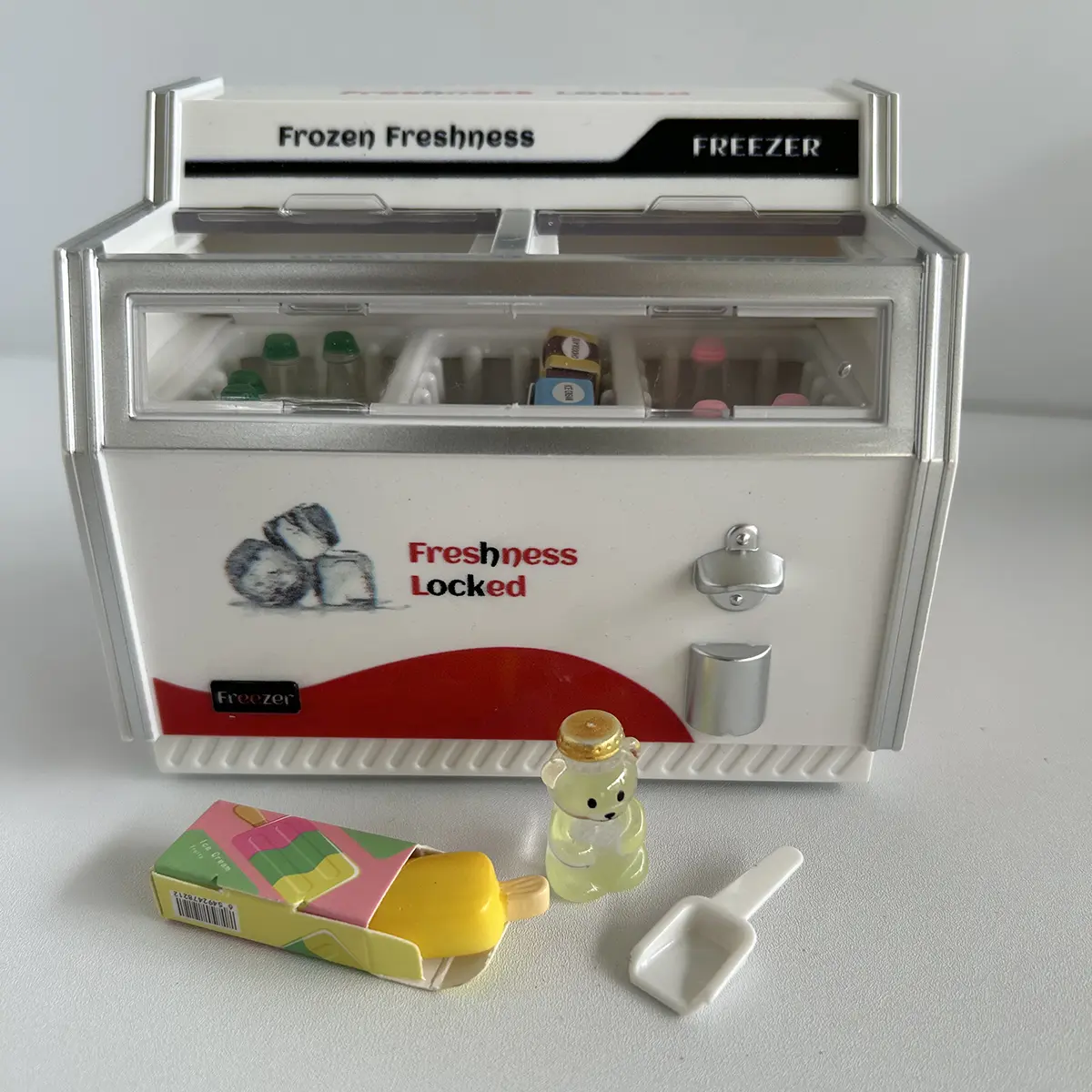 Miniature Freezer Set 1:12 Scale - Light-Up Dollhouse Decor with Ice Cream & Bear Bottles, Interactive Fidget Display for Stress Relief & Collectors office desktop decoration