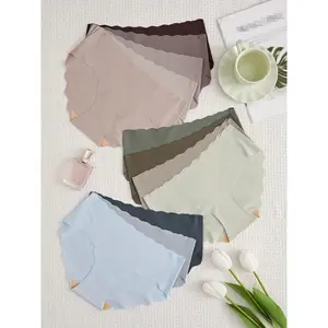 Women's 12pcs Solid Scallop Trim Panty, Soft Comfy Breathable Seamless Skin-friendly Panty for Daily Wear, Women's Knickers for All Seasons