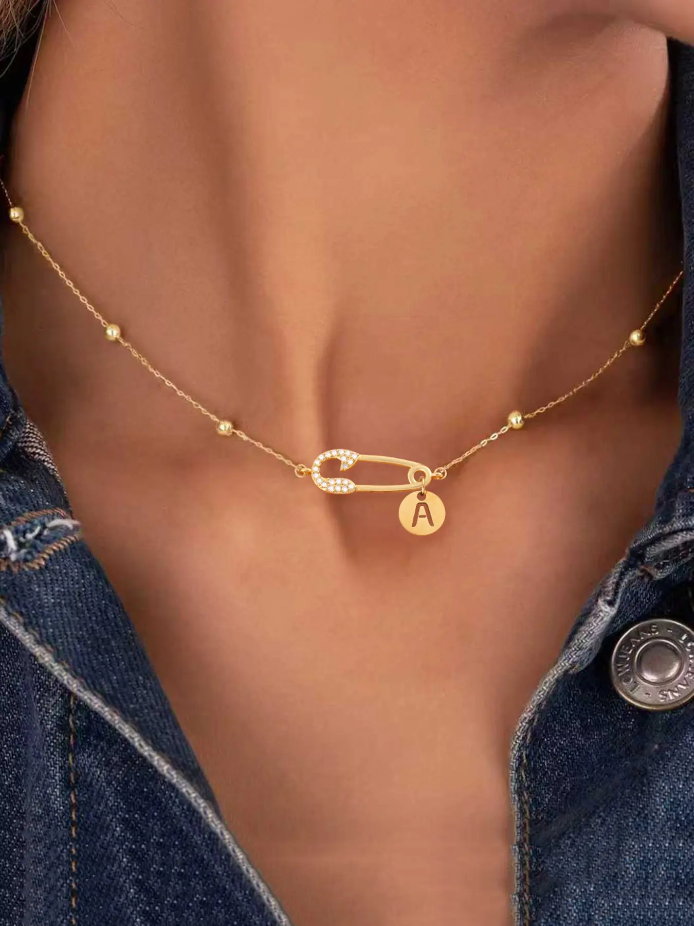 Women's Vintage Pin Round Letter Pendant Necklace, Elegant Stainless Steel Beaded Chain, All Seasons Jewelry for Casual Wear