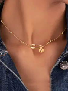 Women's Vintage Pin Round Letter Pendant Necklace, Elegant Stainless Steel Beaded Chain, All Seasons Jewelry for Casual Wear