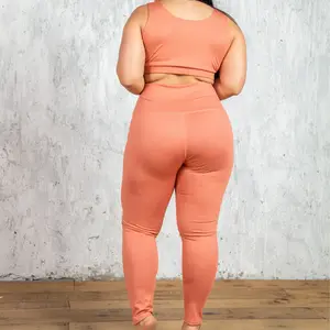 Nude Curvy 2-Piece Workout Outfit - Stylish Sports Bra and Leggings Set for Plus-Size Fitness Enthusiasts - Chafe-Resistant Leggings - Fitness Attire for Women - Compression Sportswear Woman Set Comfortable Breathable