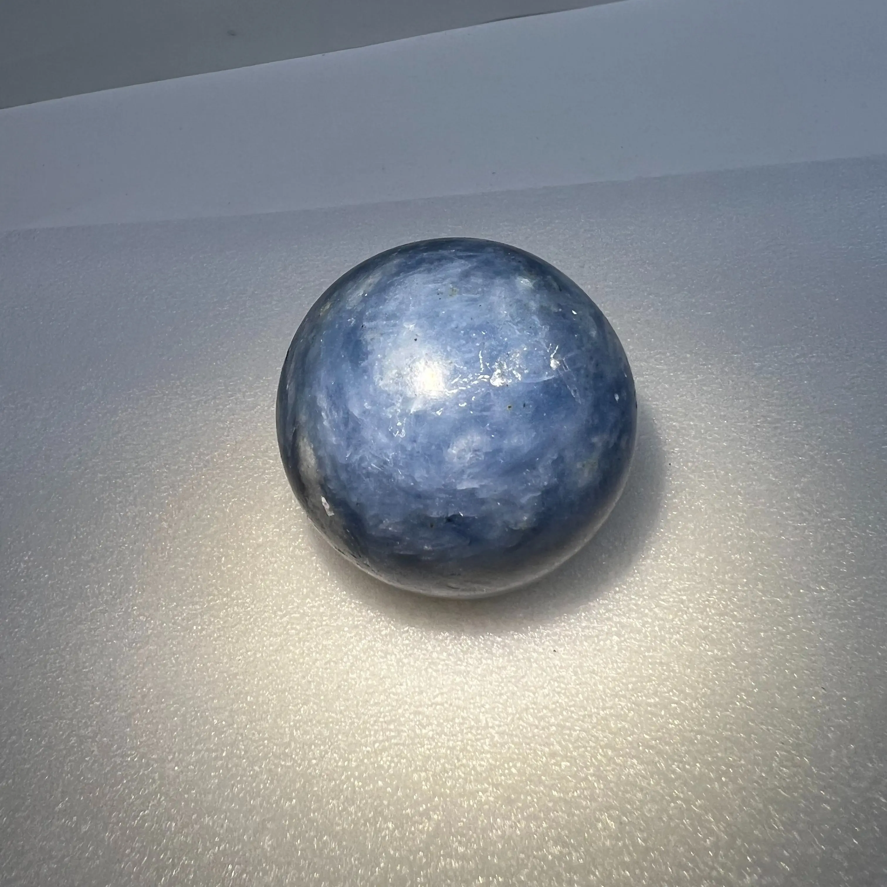 [Fleur de Cristal] Blue Kyanite Sphere – Natural Energy Amplifier
