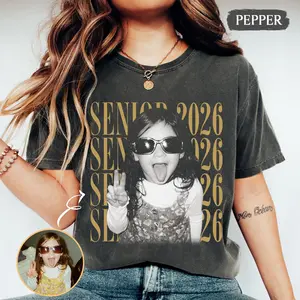 Personalised Vintage Photo And Year Senior Shirt: Custom Graduate Picture Shirt, Class of 2026 Graduation Gift, Retro Senior Boy Girl Shirt
