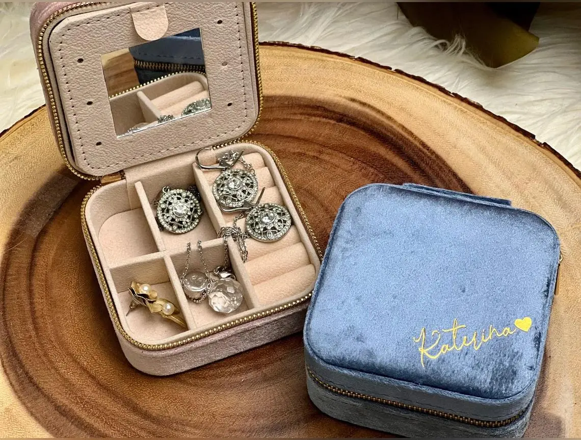 Taniri Women's Personalized Italian Velvet Square Jewelry Storage Box - 3.75x3.75in Classic Zipper Closure Travel Home Organizer, Bridal Party Gift, Custom Name for Rings Earrings Necklaces, Proposal Mother's Day Perfect Custom Gift, Blush Navy Blue Bin