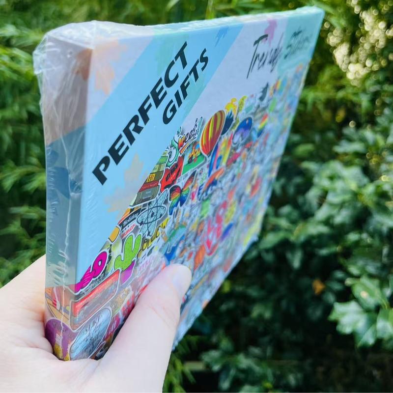 A Gift Box Set of 1000 Cute Animal Stickers for Kids, Perfect for Back to School, Christmas, and Bithday Parties, Motivational Reward Stickers for Kids Classroom, Aesthetic stickers for Scrapbooking