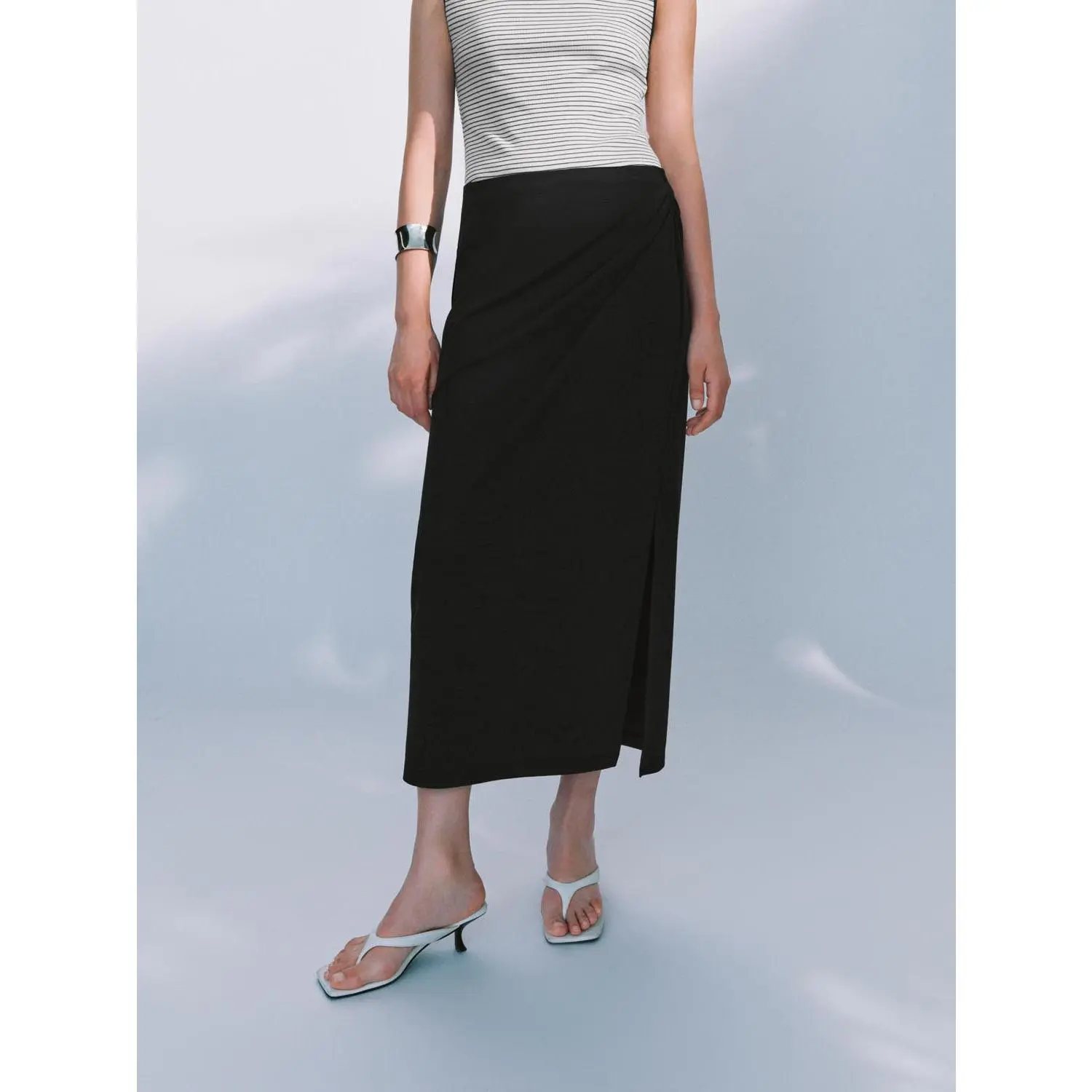 URBAN REVIVO Women's Fitted Basic Minimalist Cotton-Polyester Blend Straight Maxi Skirt - Comfortable, Thin Plain Casual Long Midi Bottom with Split-Hem, Long Skirts, Midi Skirts
