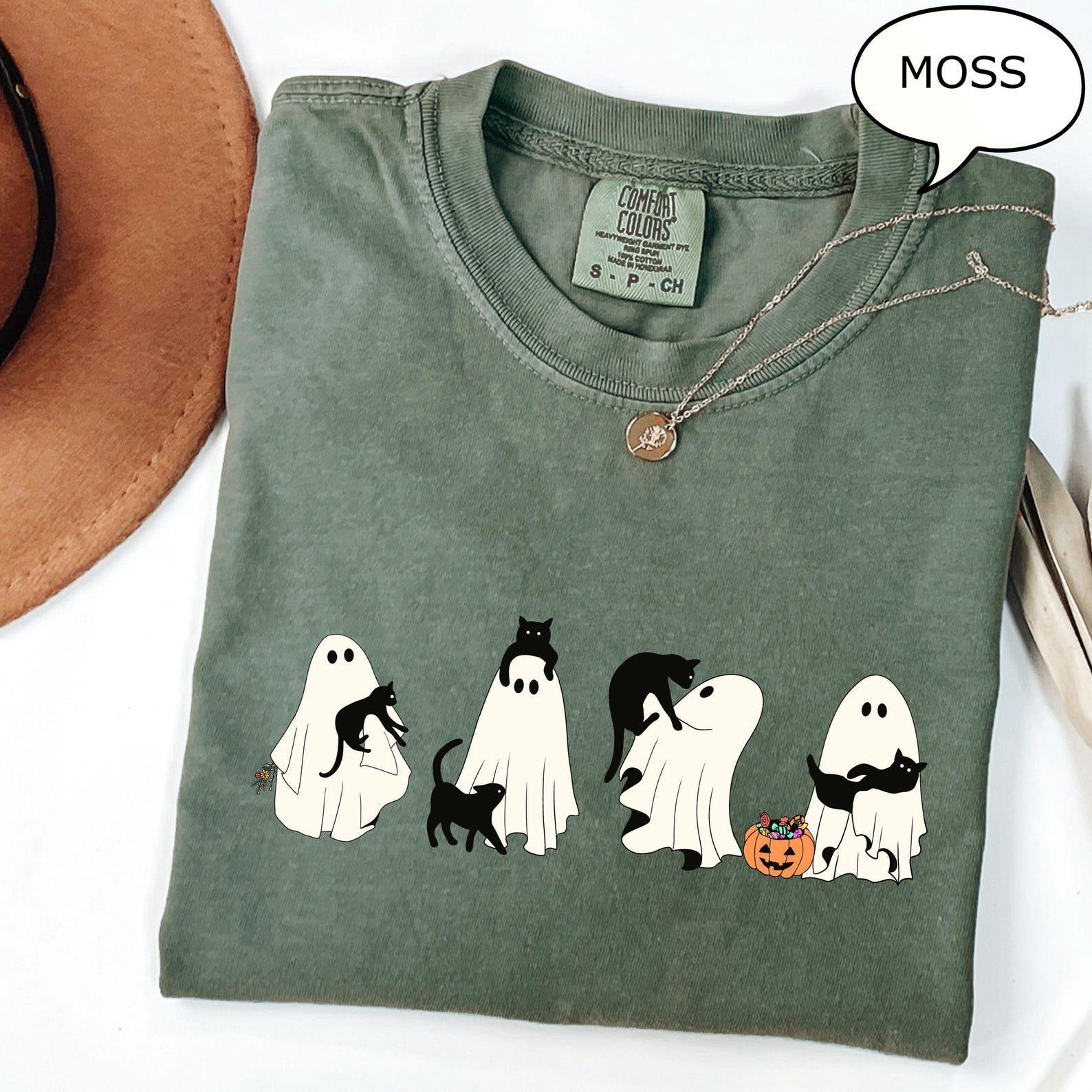 Comfort Colors Ghost & Cat T-shirt, Halloween Spooky Graphic T-Shirt, Cat Lover Seasonal Aesthetic Shirt, Cute Fitted Holiday Top