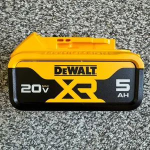Dewalt 20v 5.0 Battery Pack DCB205