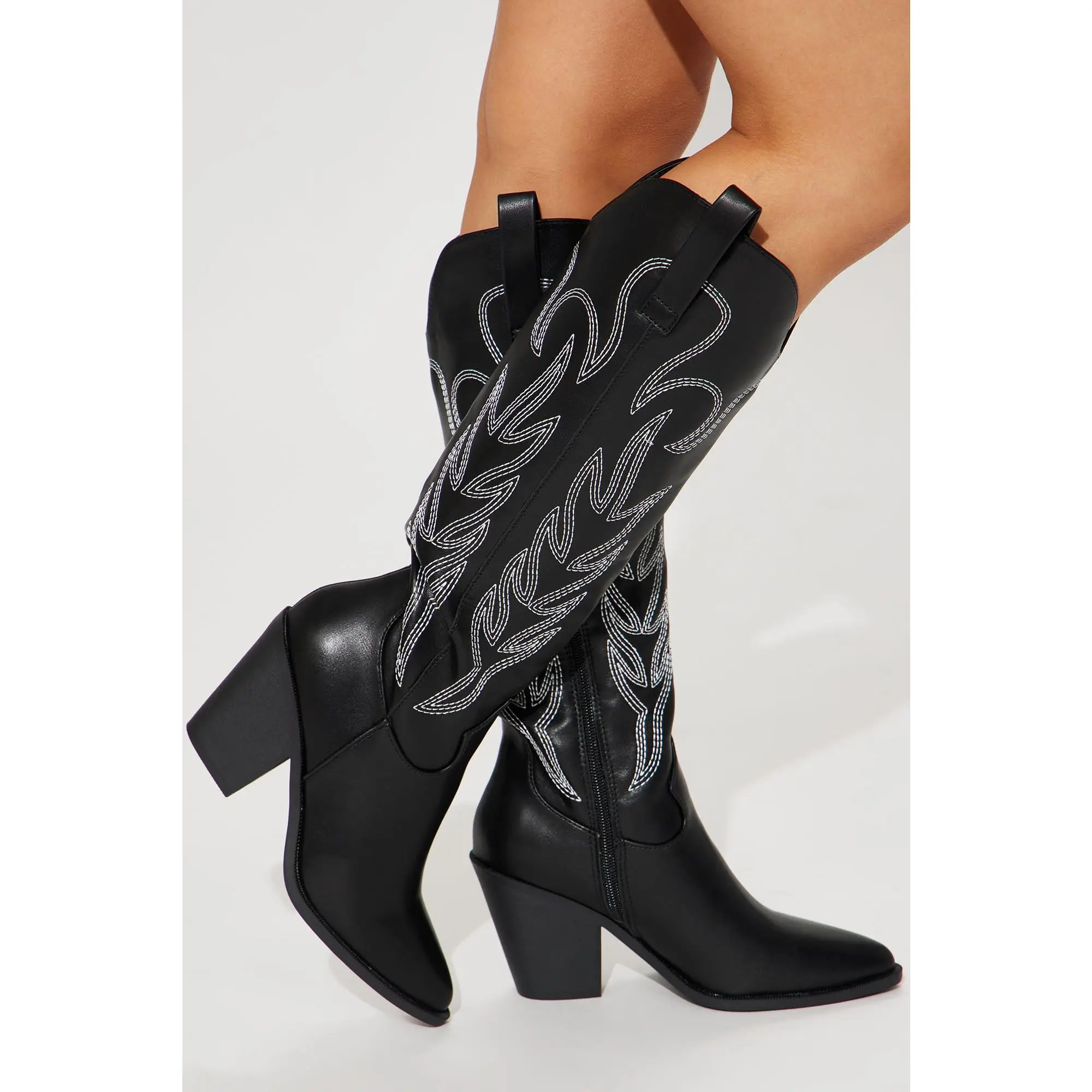 Countryside Cutie Cowboy Boots - Black Countryside Cutie Cowboy Boots - Black