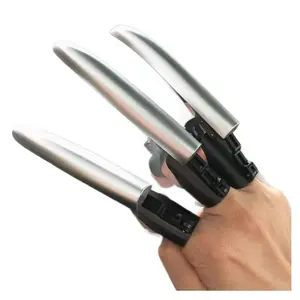 Mechanical Retractable Wolf Claw, One Click Pop-Up Claws, Cosplay Costume Props, Role Play Toy for Teens, Pretend Play Toy for Teens