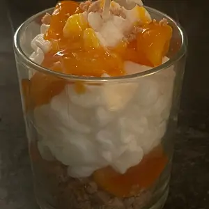 Peach cobbler candle