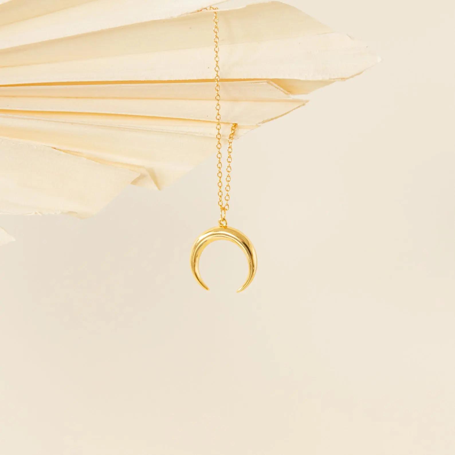 Crescent Moon Necklace by Caitlyn Minimalist - Celestial Pendant Necklace in Gold & Silver - Minimalist Layering Necklace - Boho Jewelry - Sister Gift
