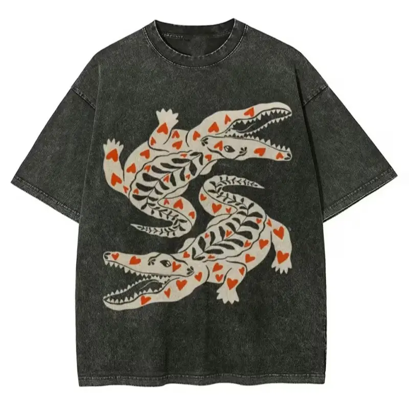 Women's Oversized Short-Sleeve Cotton Fabric Vintage Washed T-Shirt - Heart Crocodile Print Retro Streetwear Casual Edgy Nature Top