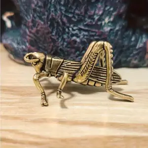 Brass Cricket Figurine Desktop Decoration Animal Collection Craft Gift, Unique Home Decor Collectible Statue for Office Desk, Home Decor Accessory
