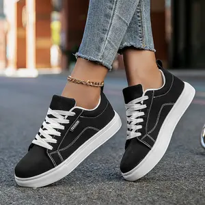 Women's Classic Black and White Canvas Shoes 2025 Trendy Low-Top Casual Shoes Daily Outdoor Comfortable Sneakers Simple Sports Shoes
