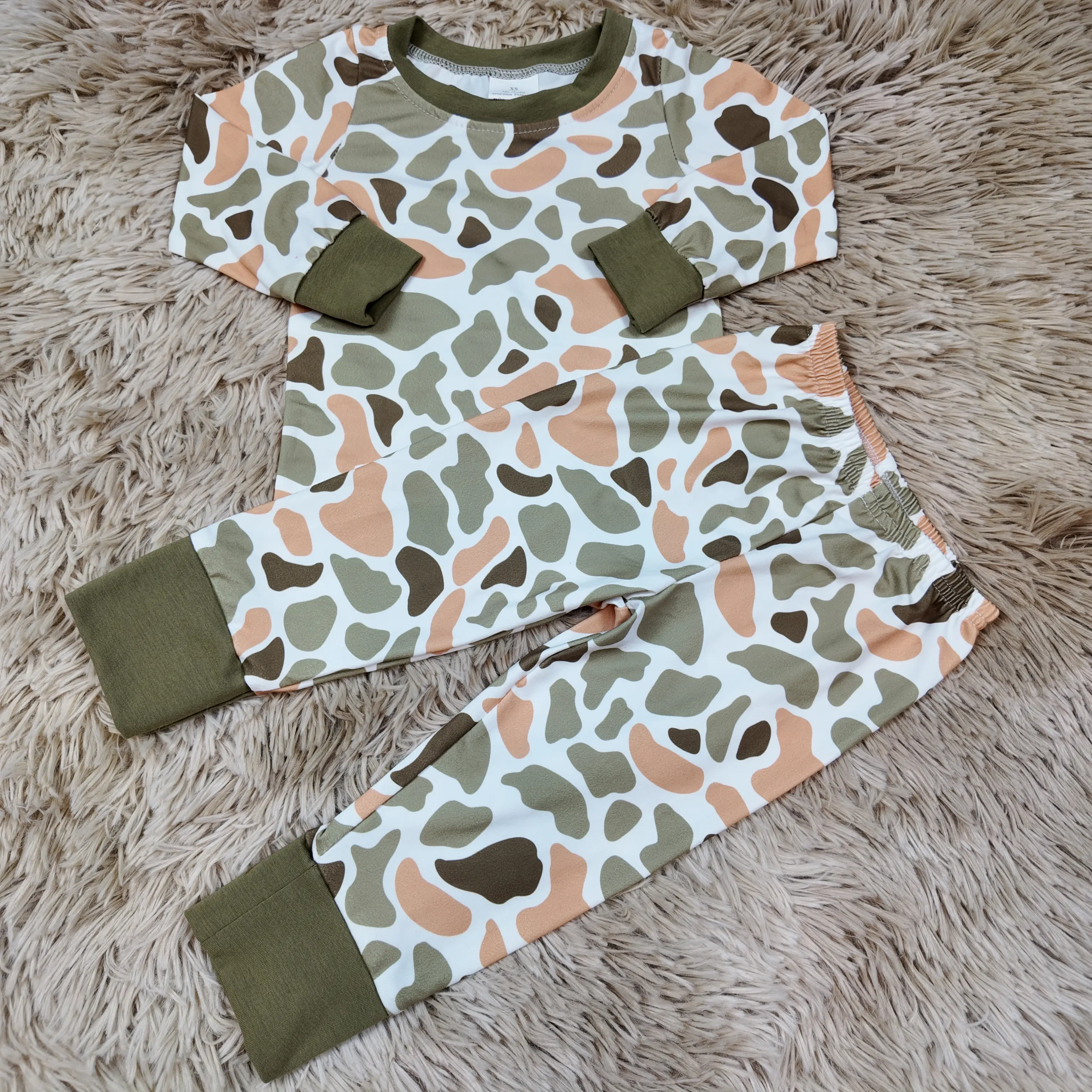 Boys' Camouflage Pajama Lounge Sets, 2-Piece Long Sleeve Top and Pants Sleepwear for Toddlers 2T 3T, Camo Print Fun, Cute Pajamas, Long Sleeve Shirt, Playful Look