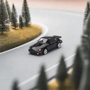 Mini GT 1:64 RUF CTR 1987 – Black diecast car