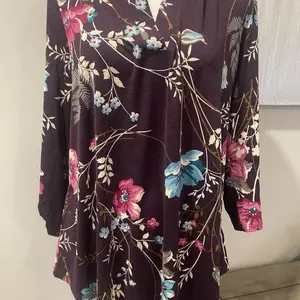 Dear Scarlett Lizzy Top Plum Floral