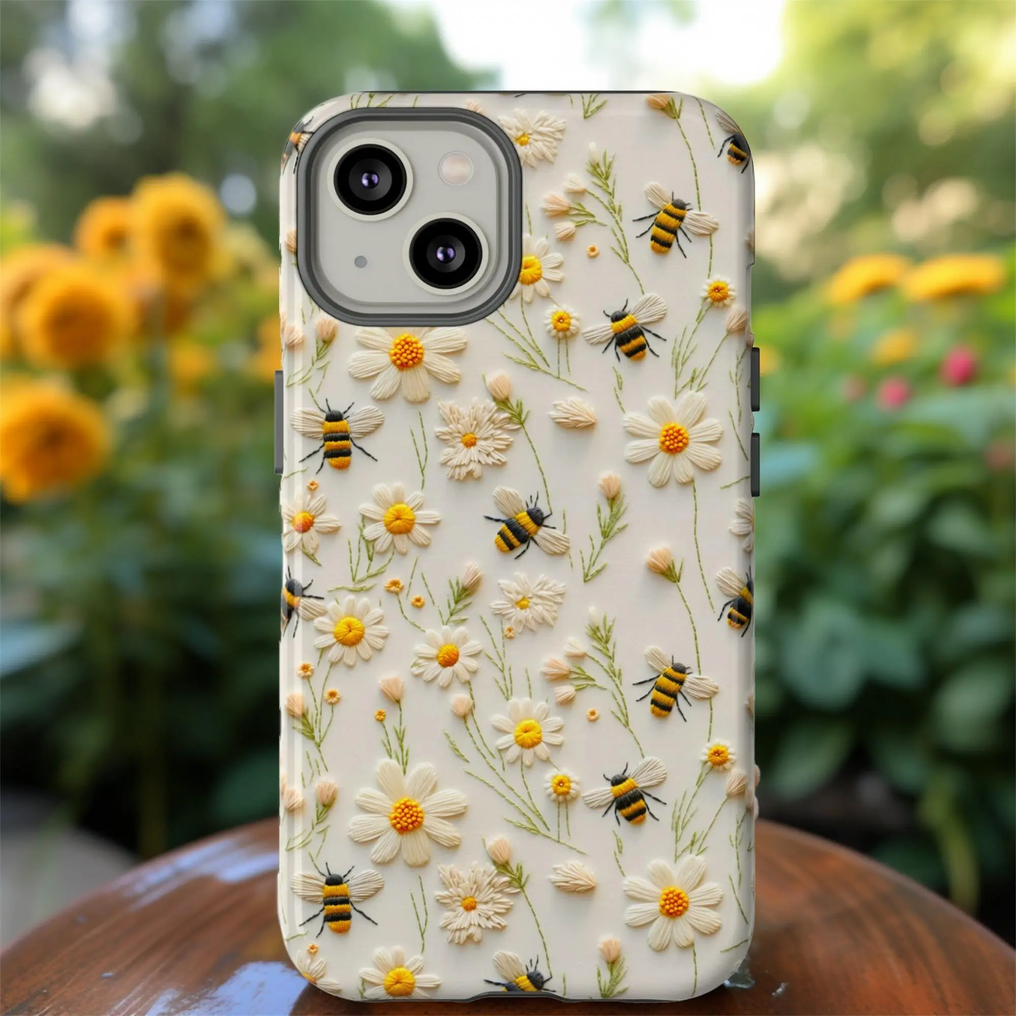 Cute Flower & Bee Pattern Smartphone Case (1 Count), Decorative Floral Phone Protector Cover, Cellphone Accessory Compatible With iPhone Series, Casin