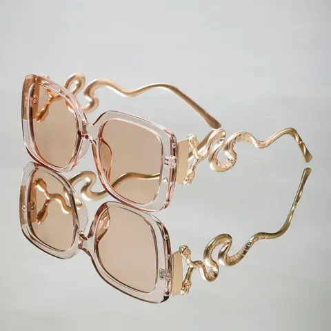 New Large Frame Square Glasses, Trending Glasses, Unique Metal Pattern Side Design, Unisex Fashion Eyewear for Street Style and Daily Wear, Street Style Trendy Frames Sunglasses