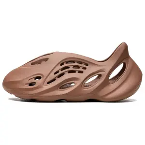 Yeezy Foam Runner 'Clay Red'