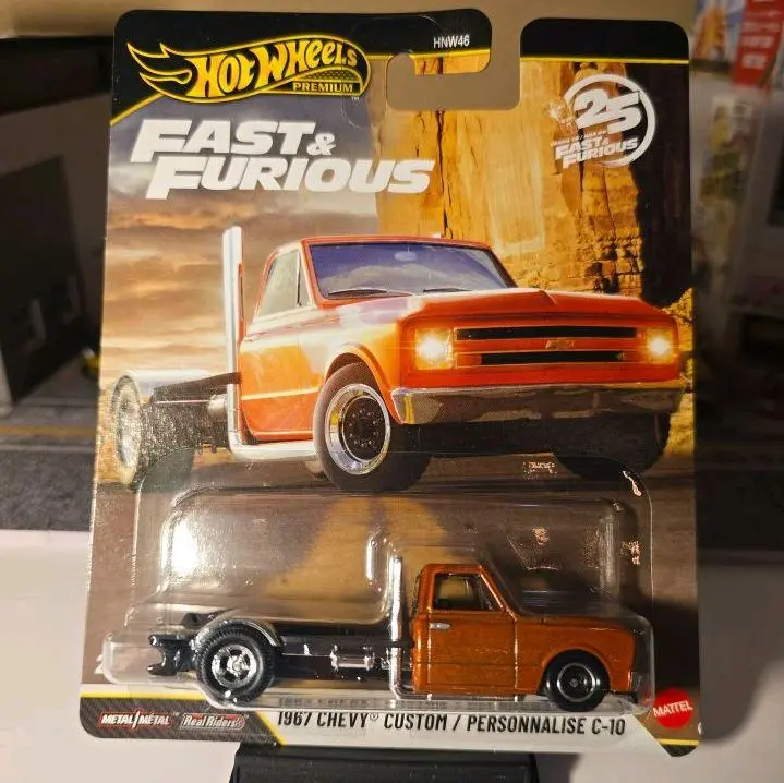 Hot Wheels 1967 Chevy Custom/Personnalisé C-10 Fast & Furious Edition Die-Cast Model Car