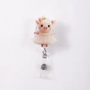 Cute Pig Badge Reel with Flower Design, Retractable ID Holder Clip, Adorable Animal Keychain, Perfect Gift for Kids & Adults