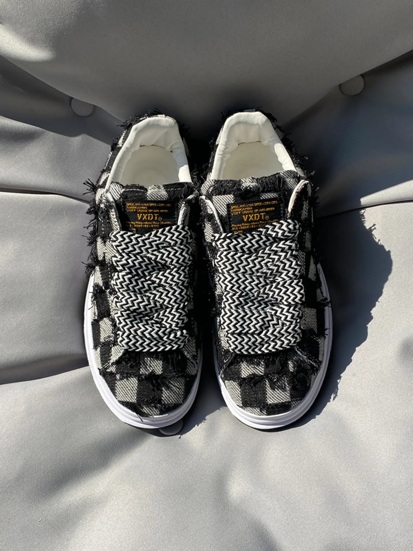New Men's Plaid Low Top Canvas Athletic Trainer Shoes, Footwear, Stylish Casual Style with Faux Tassels, All Season Wearable Sneakers for Couples Walking Shoes, Casual Walking Trainers