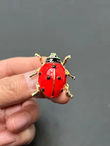 Ladybug Brooch Pin for Women, Fashion Accessory, Cute Animal Design, Perfect for Clothing Decoration, Unique Gift Idea
