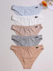 Women's Comfortable Triangle Soft Comfy Panties Set, 5 Pieces, Soft and Breathable, Perfect for Daily Wear, Ladies Underwear Collection, Soft Fit Panty, Underwear Sets