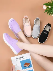 Unisex Sunflower Embroidered Slip-On Sneakers, Comfortable Non-Slip Walking Shoes, Fashion Casual Flats for Women, Summer Soft Rubber Sole Footwear