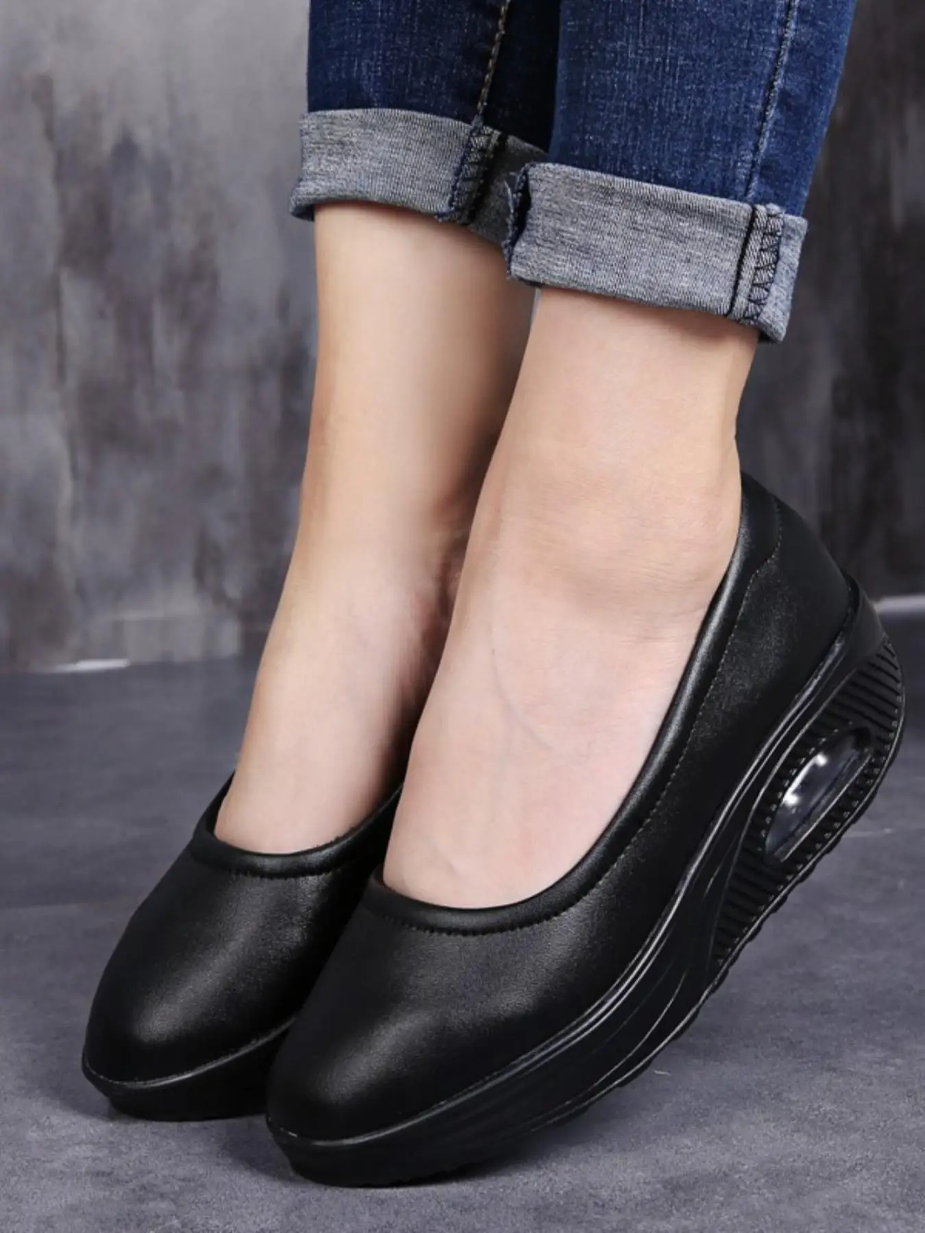 Women's Solid Color Round Toe Slip on Low Top Sneakers, 1 Pair Summer 2024 Breathable Comfortable Casual Shoes for Daily Wear, Perfect for Students an