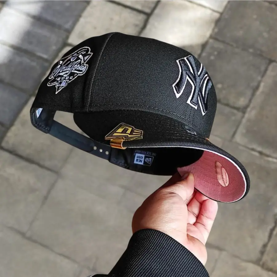 New Era MLB Pink NY Yankees Snapback Hat – Adjustable Curved Brim 9FORTY 59FIFTY Fitted Baseball Cap with Premium Retro Streetwear Design