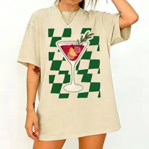 Green Checkerboard Cocktail Graphic Oversized T-Shirt, Retro Martini Drink Streetwear Tee,Vintage Washed Cocktail Checkered T-Shirt, Cute Martini Glass Summer Party Graphic Tee