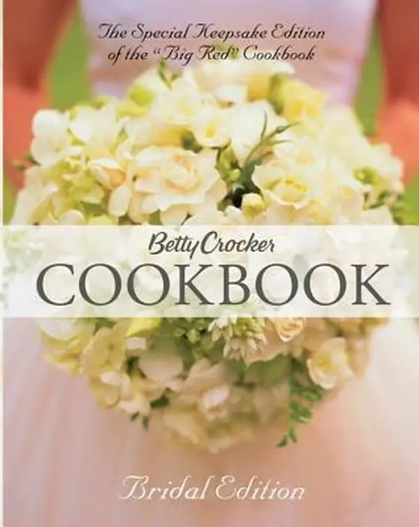 USED Book - Betty Crocker Cookbook, Bridal Edition by Betty Crocker (Hardcover) - english