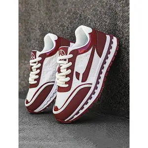 Trendy men’s sports shoes, versatile casual sneakers for daily wear and travel, stylish footwear for modern men, casual matching sneakers