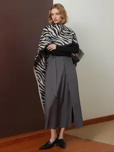 Women's Boho Style Scarf for Fall & Winter, Zebra Striped Design, Fitted Soft Warm Shawl for Daily Wear, Casual & Formal