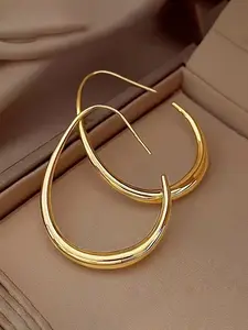 Light teardrop earrings, Fashionable hoop earrings, gold-plated large oval lapel style, women's earrings suitable for various occasions. Simple design enhances your elegance. Minimalist earrings