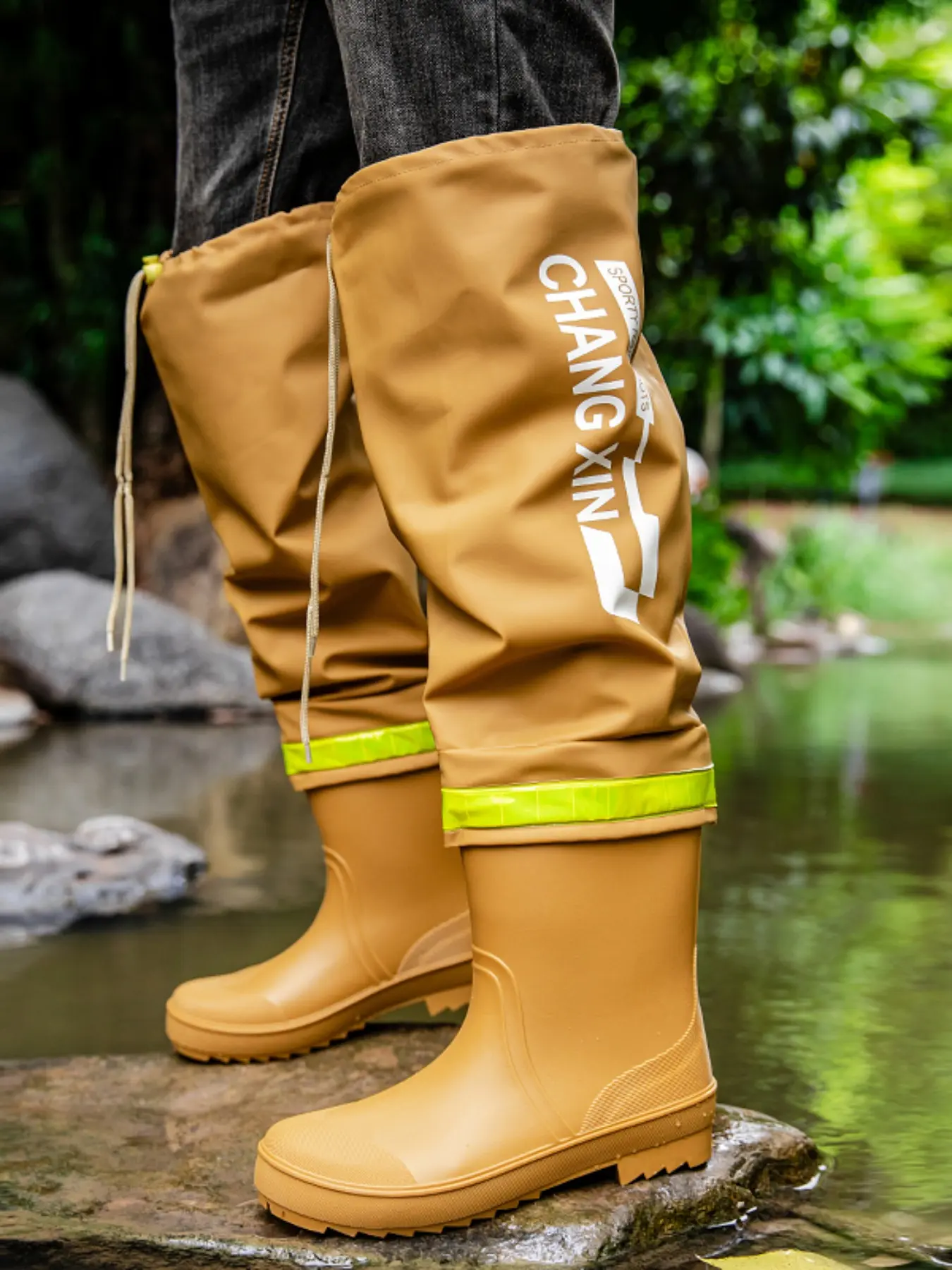 Fashionable Tall Rain Boots, Heightened Waterproof Retractable Rain Shoes, Stylish and Durable, Perfect for All Weather Conditions