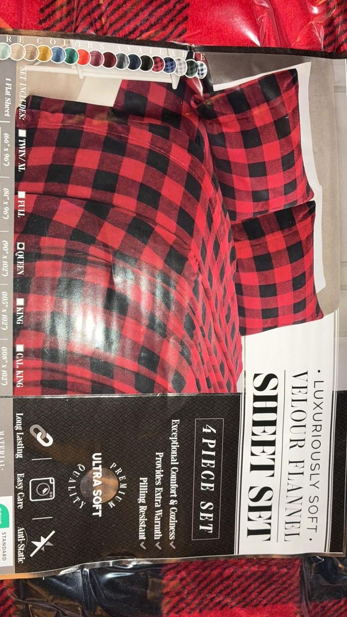 Item: Buffalo Red, Queen