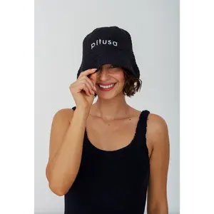 pītusa Crochet Bucket Hat