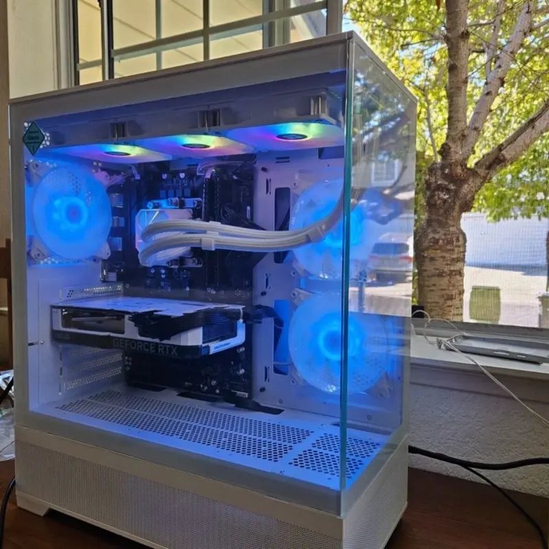 White Gaming PC (GTX 1660 TI 6GB + AMD Ryzen 5 3600 + 16GB DDR4 + HDD + SSD)