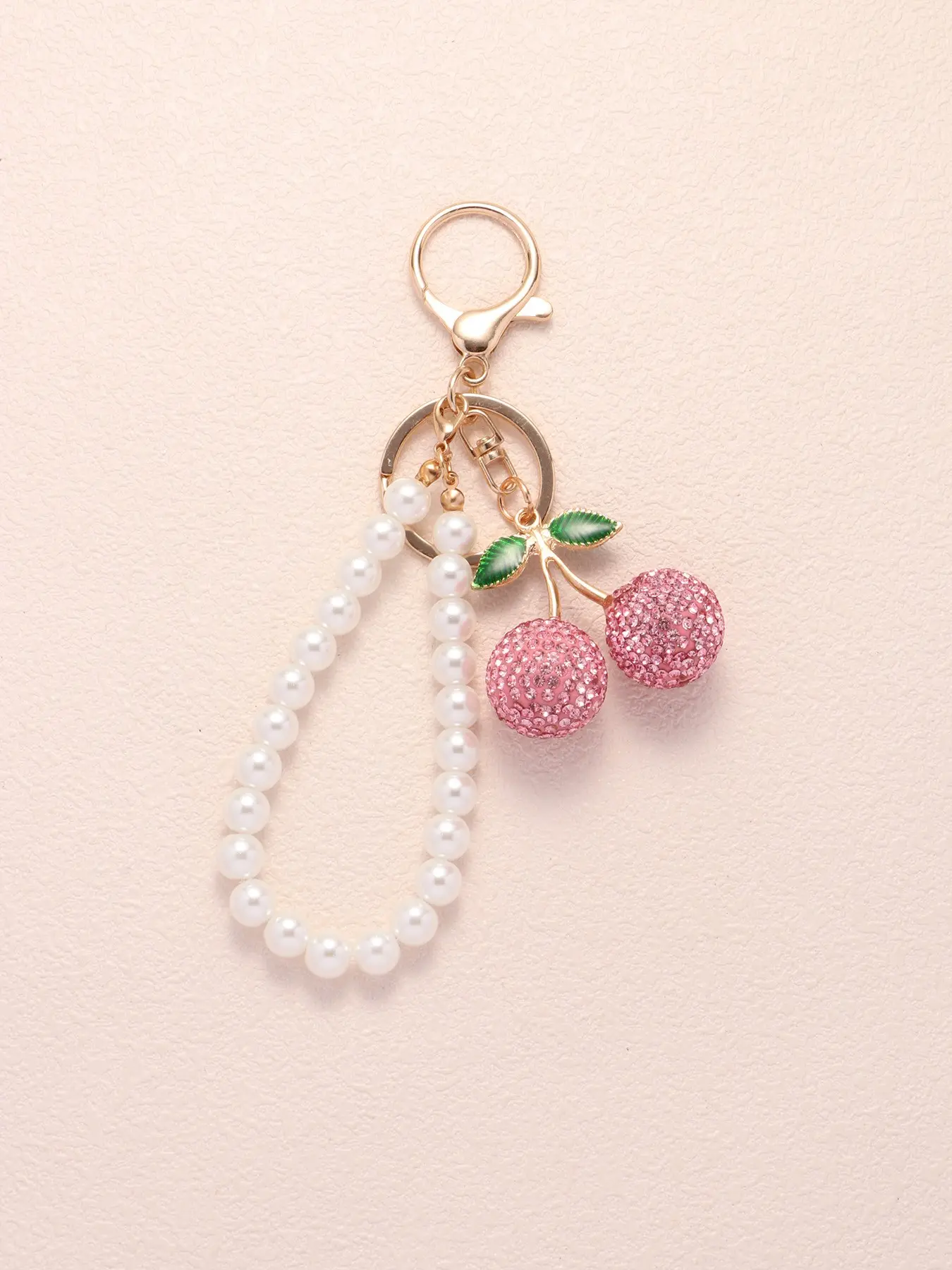 Creative and Cute Keychain Design, Artificial Diamond Embedded Cherry Shape, Fruit Keychain, Beaded Keychain, Glass Beads for Handbag Decoration, Mother's Day Gift