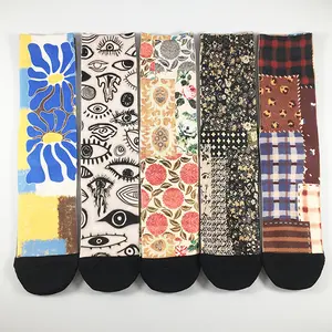 Personality trend breathable sweat-absorbing printed sports socks Floral graffiti color-blocking design socks Trendy accessories