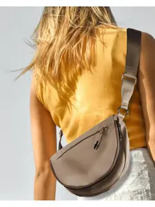 Crescent Bag for Women and Men, Fashion Medium Nylon Folding Crescent Moon Bag Single Shoulder Bag with Adjustable Strap