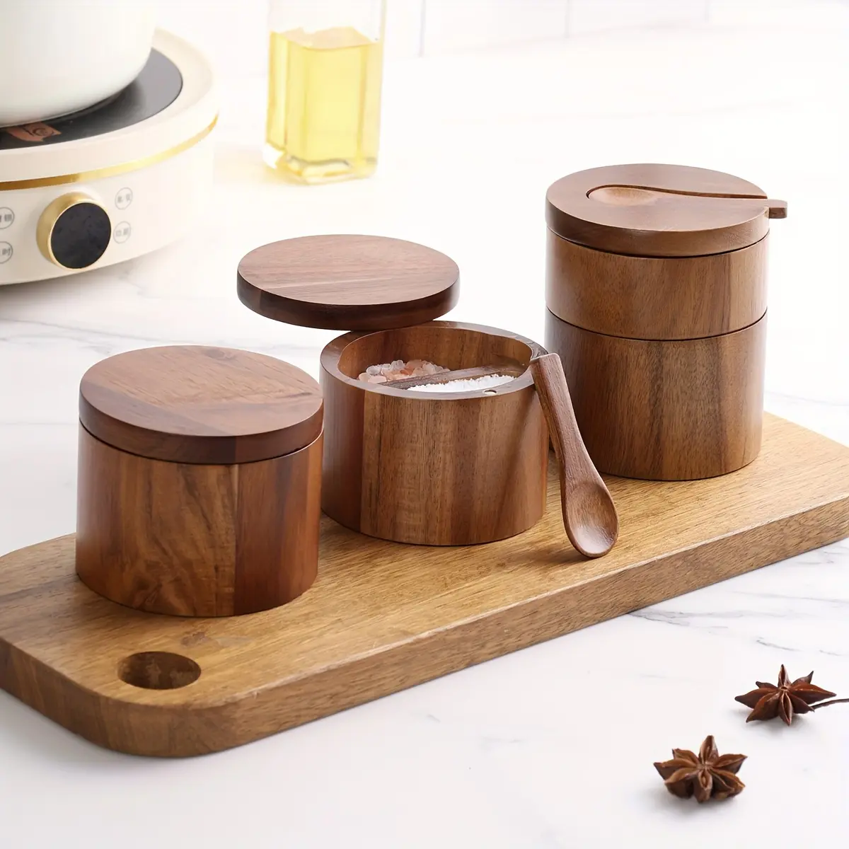 1pc Acacia Salt Shaker Solid Wood Texture Seasoning Box Wooden Pepper Box Kitchen Seasoning Bottle Salt Box Storage Spice Jar Salt Dispenser
