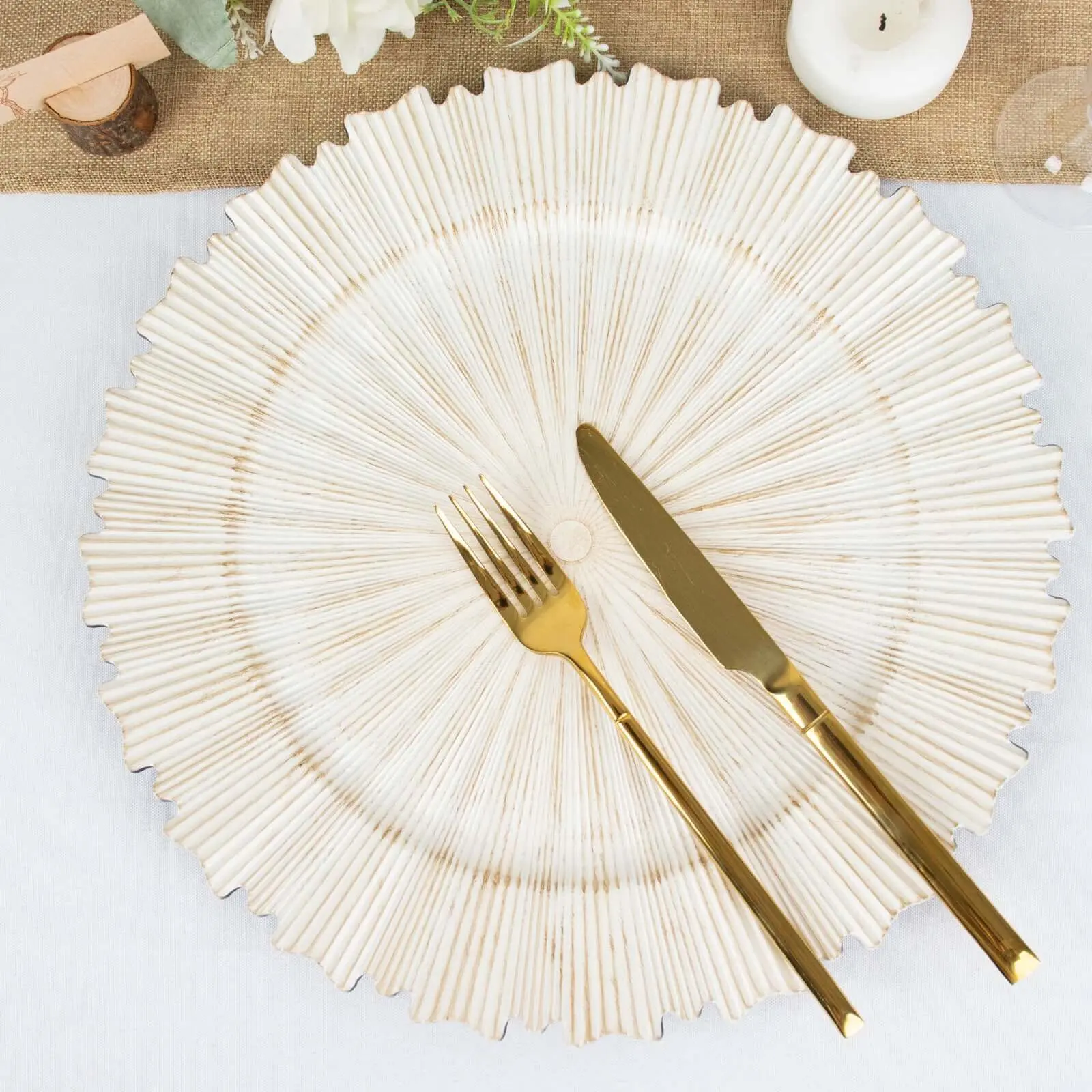13-Inch Antique White Acrylic Plastic Round Charger Plates (6-Pack) - Sunray Scalloped Rim Decorated Service Plates for Wedding Dinner Parties, Decorated Plates