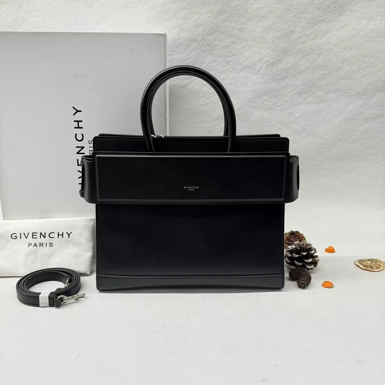 Pre-owned GIVENCHY bag C0830