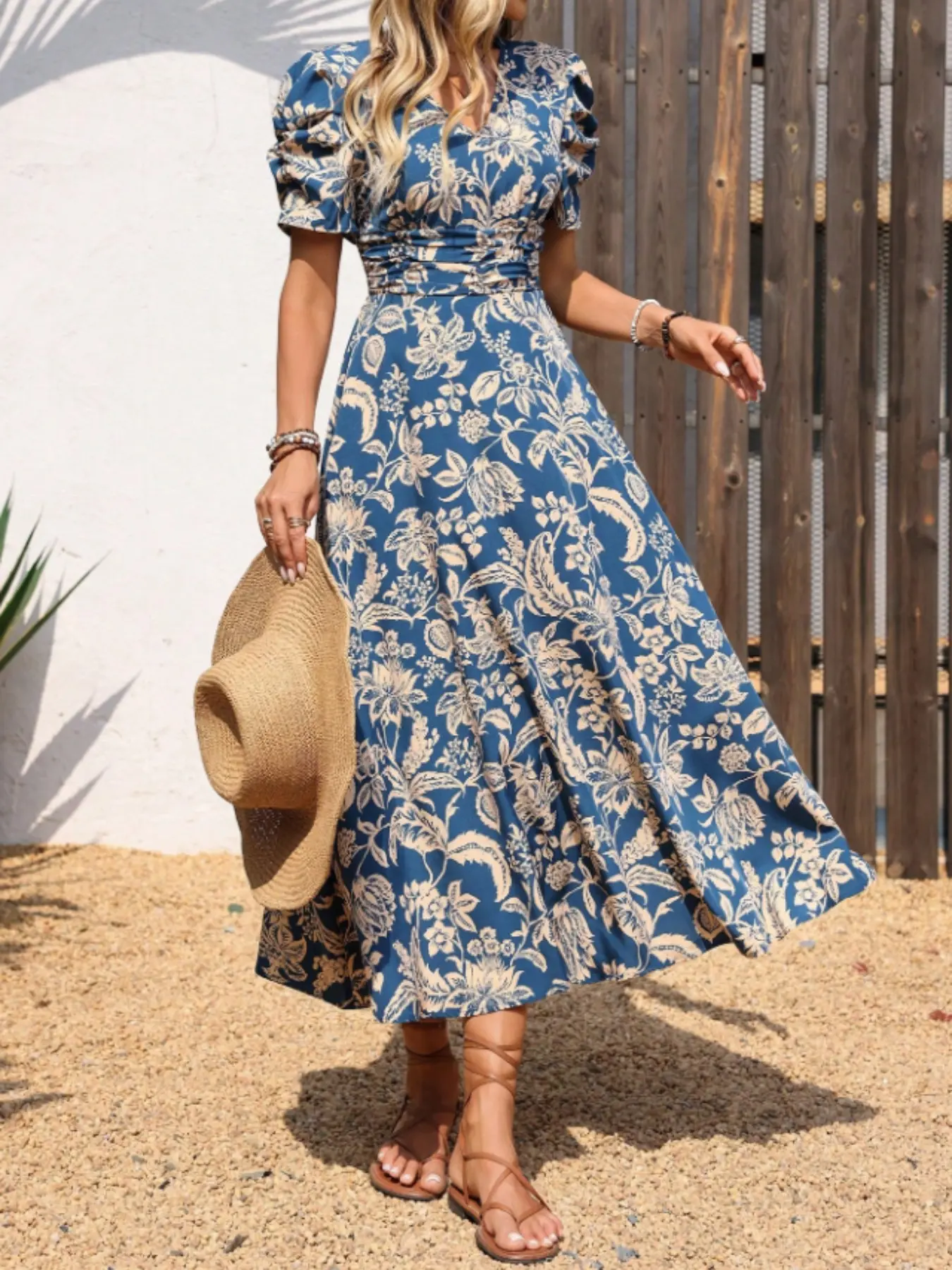 2026 Summer New Women's Casual Elegant Boho Vacation Dress, Fitted Tropical Leaf Print Dress, All-Over Print, Waist-Defining Design